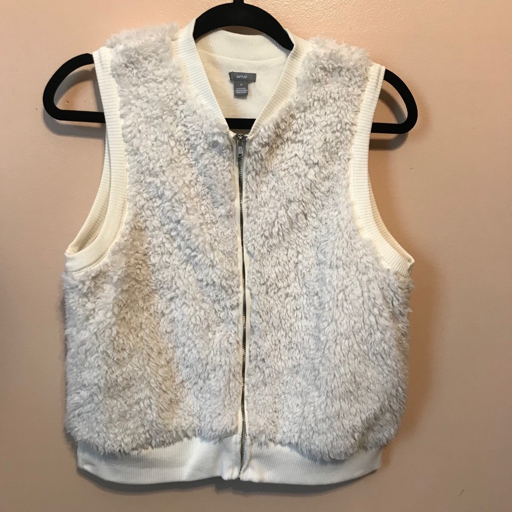 Aerie vest